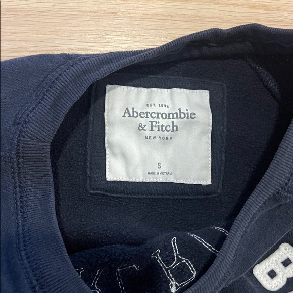 Abercrombie & Fitch Navy Women's Crew Neck Sweater size S good condition - Picture 4 of 6